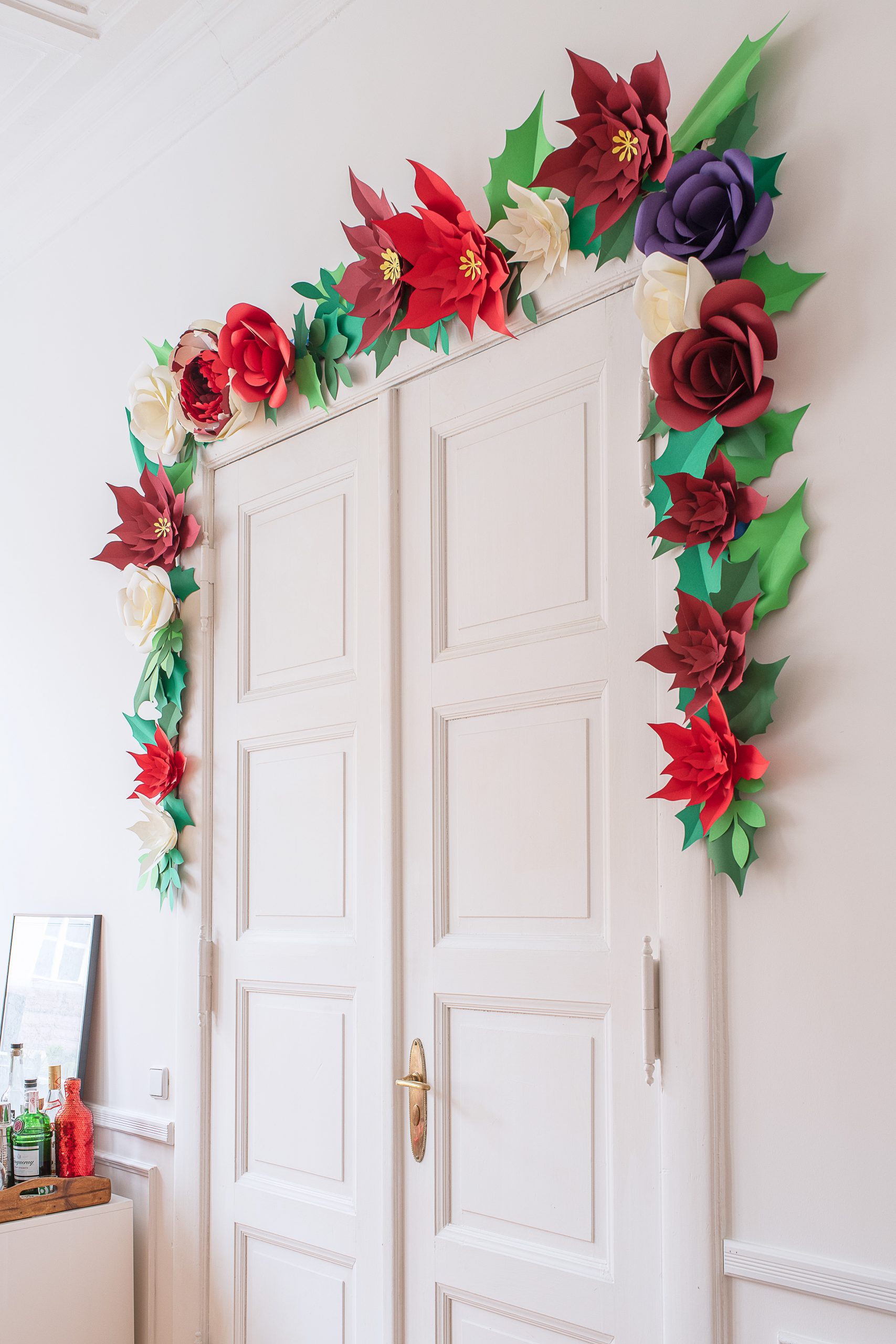 DIY Christmas Paper Flower Garland To Make Your Home Festive